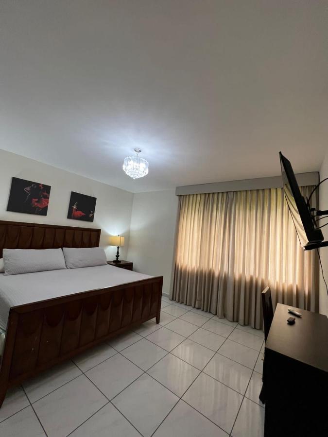 Casa Pamplona Hotel ซานซัลวาดอร์ ภายนอก รูปภาพ